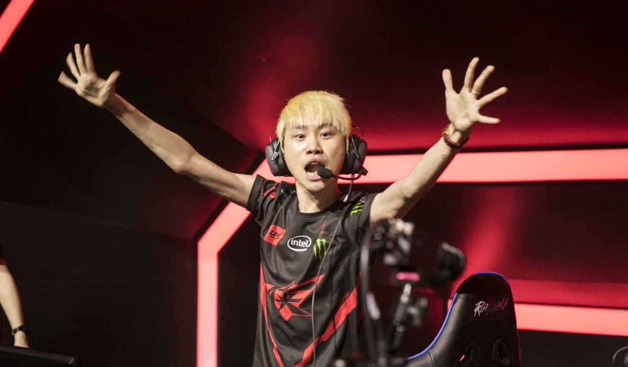 爱游戏体育包含Doinb重返赛场，晋级下一阶段首场状态出色，篮网观众沸腾！的词条